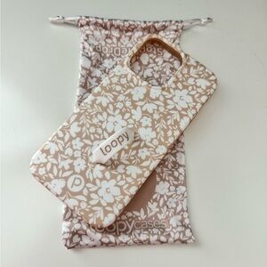 Loopy case iPhone 15 pro max beige blossoms LEFTY